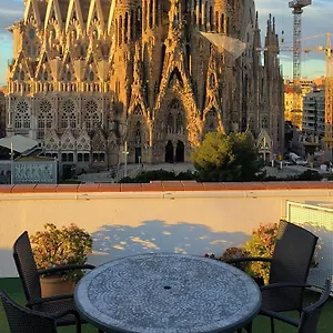 https://gaudis-nest.topbarcelonahotels.com